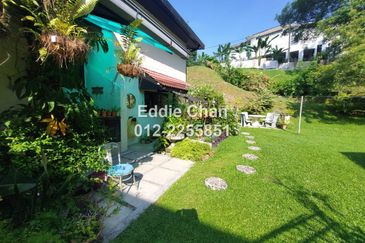 2-Storey Semi-D (End Lot) with Huge Extra Land, Well-Maintained House