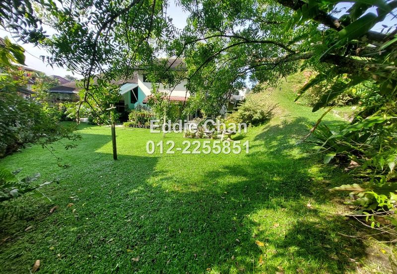 2-Storey Semi-D (End Lot) with Huge Extra Land, Well-Maintained House