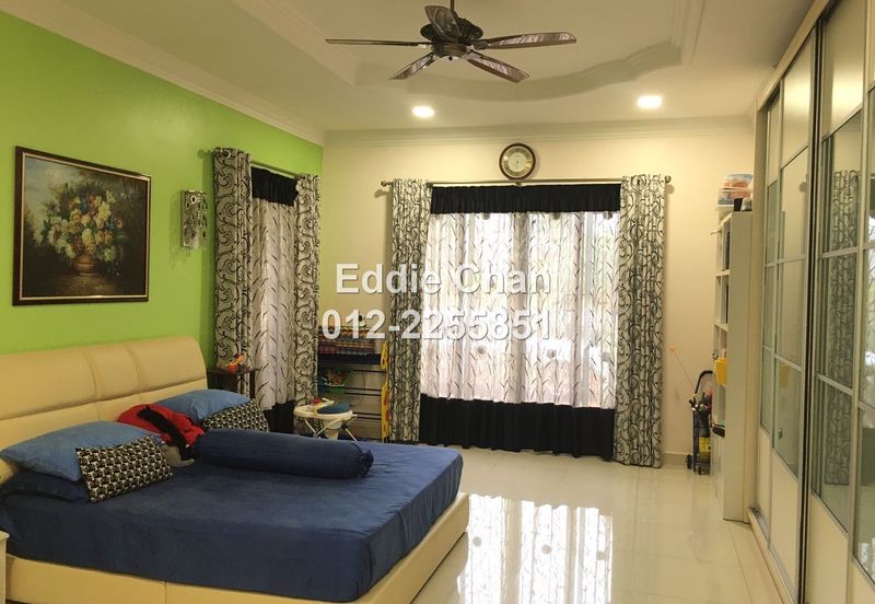 2 adjoining lots of Bungalow, Fully Renovated, Well-Maintained, Ready Move-in Condition