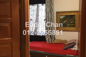 2 adjoining lots of Bungalow, Fully Renovated, Well-Maintained, Ready Move-in Condition