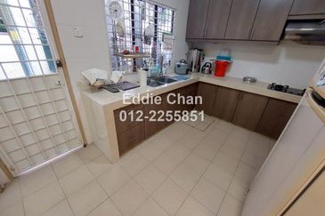 Well-Maintained, Freehold, Fully-Renovated, Ready Move-in, 2-Storey