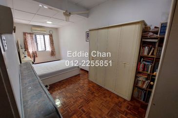 Well-Maintained, Freehold, Fully-Renovated, Ready Move-in, 2-Storey