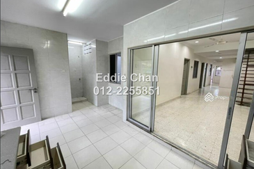 Changed wiring 2 years ago, Auto-Gate, Kitchen Extended, Freehold