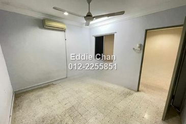 Changed wiring 2 years ago, Auto-Gate, Kitchen Extended, Freehold