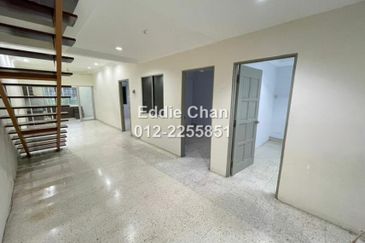 Changed wiring 2 years ago, Auto-Gate, Kitchen Extended, Freehold