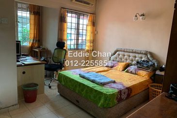 2-Storey Renovated, Freehold, Well-Maintained, Nice Location, Guarded