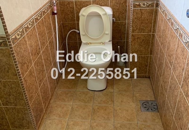 2-Storey Renovated, Freehold, Well-Maintained, Nice Location, Guarded