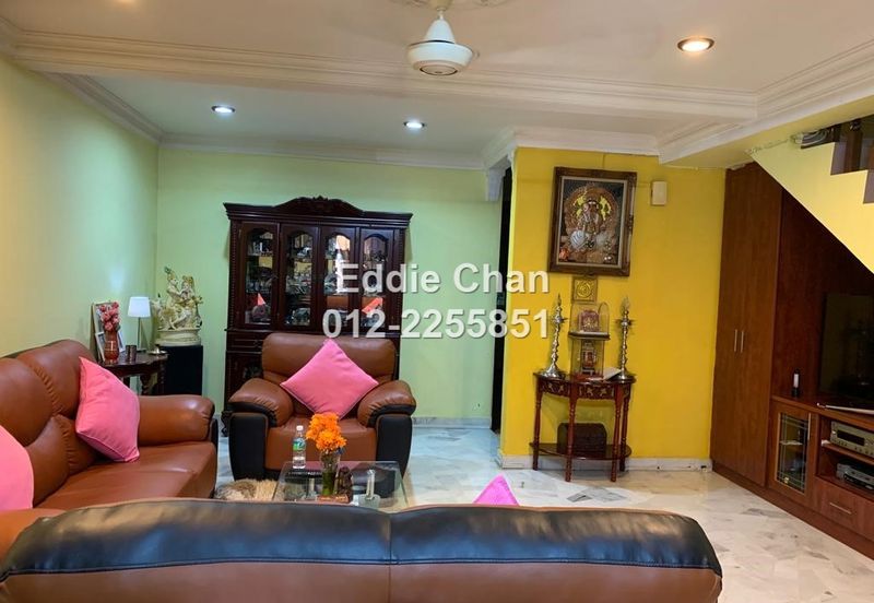 2-Storey Renovated, Freehold, Well-Maintained, Nice Location, Guarded