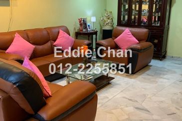 2-Storey Renovated, Freehold, Well-Maintained, Nice Location, Guarded