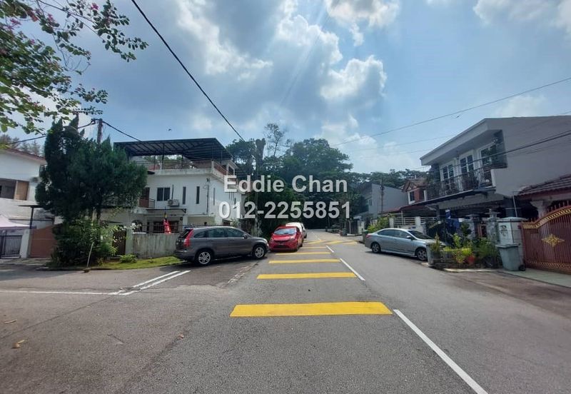 2-Storey Renovated, Freehold, Well-Maintained, Nice Location, Guarded