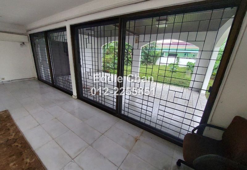 2-Storey Bungalow, Freehold, Individual Title, Facing South, Big Land Size