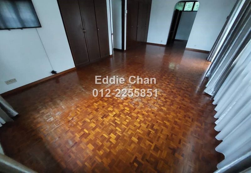 2-Storey Bungalow, Freehold, Individual Title, Facing South, Big Land Size