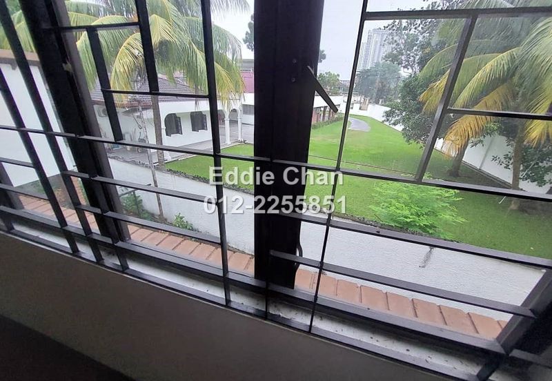 2-Storey Bungalow, Freehold, Individual Title, Facing South, Big Land Size