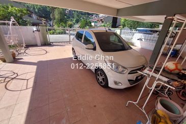 Huge 4472 sqft Semi-D, Freehold, Not Direct Facing House, Easy Parking