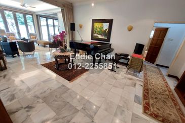 Fully Renovated 1.5-Storey Bungalow with Swimming Pool, 10k Sqft Land