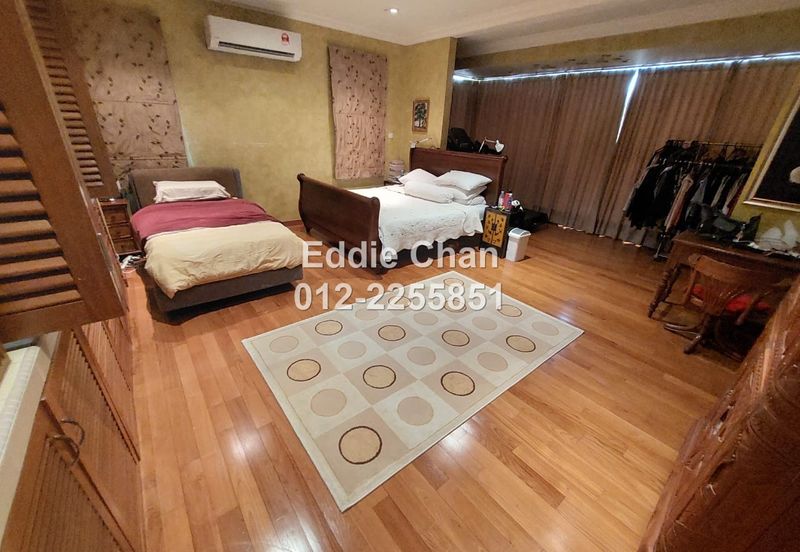 Fully Renovated 1.5-Storey Bungalow with Swimming Pool, 10k Sqft Land