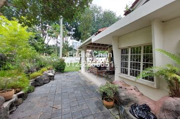 Fully Renovated 1.5-Storey Bungalow with Swimming Pool, 10k Sqft Land