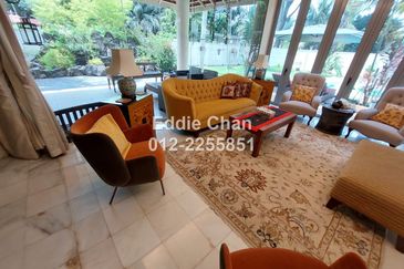 Fully Renovated 1.5-Storey Bungalow with Swimming Pool, 10k Sqft Land