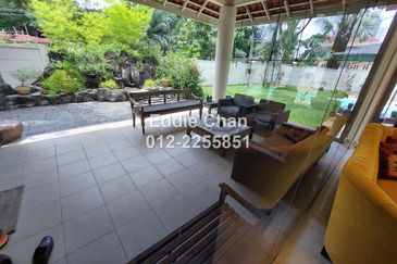 Fully Renovated 1.5-Storey Bungalow with Swimming Pool, 10k Sqft Land