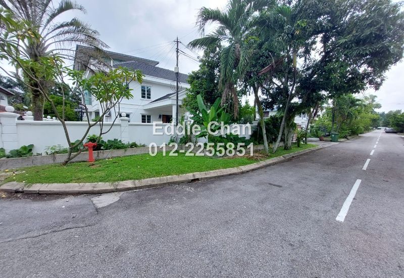 2.5-Storey Bungalow with Swimming Pool, Leasehold 53 years remaining