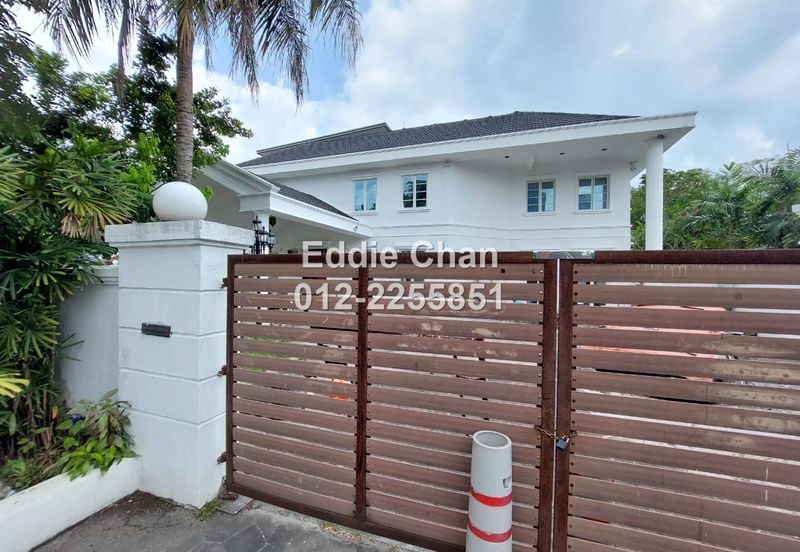 2.5-Storey Bungalow with Swimming Pool, Leasehold 53 years remaining