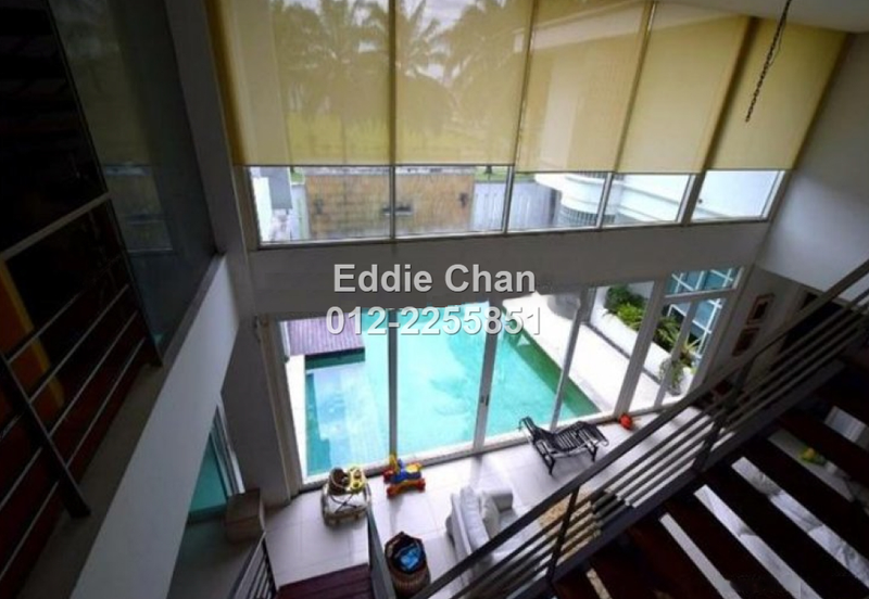 2.5-Storey Bungalow with Swimming Pool, Leasehold 53 years remaining