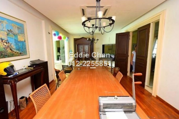 2.5-Storey Bungalow with Swimming Pool, Leasehold 53 years remaining