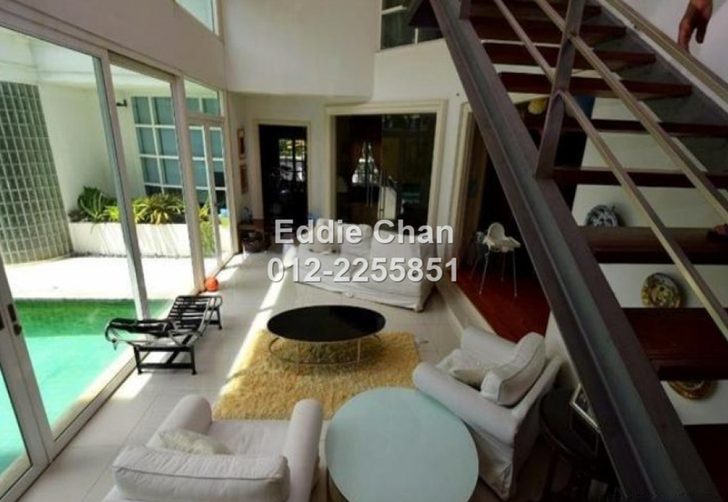 2.5-Storey Bungalow with Swimming Pool, Leasehold 53 years remaining