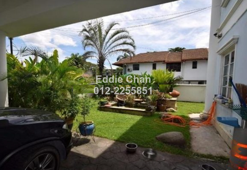 2.5-Storey Bungalow with Swimming Pool, Leasehold 53 years remaining