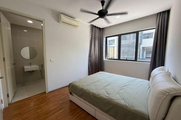 Mirage By The Lake @ Perdana Lakeview West