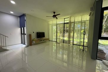 Mirage By The Lake @ Perdana Lakeview West