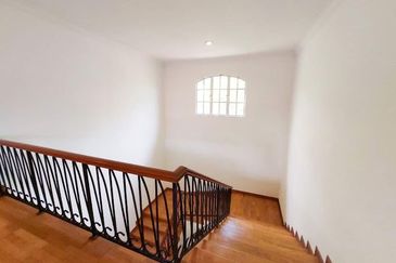 IOI Beverly Row @ IOI Resort City