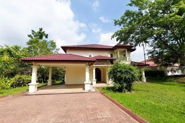 IOI Beverly Row @ IOI Resort City