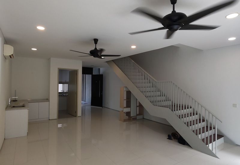 Mirage By The Lake @ Perdana Lakeview West