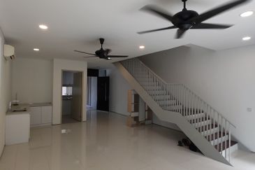 Mirage By The Lake @ Perdana Lakeview West