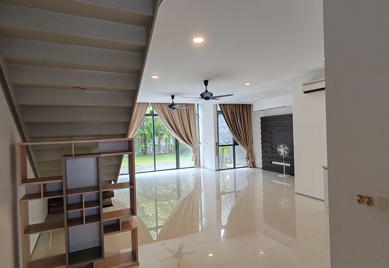 Mirage By The Lake @ Perdana Lakeview West