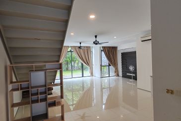 Mirage By The Lake @ Perdana Lakeview West