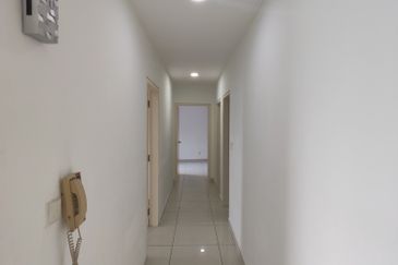 Mirage By The Lake Condominium