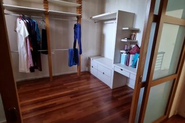 Perdana Lakeview East