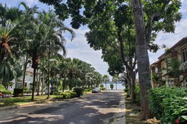 Perdana Lakeview East