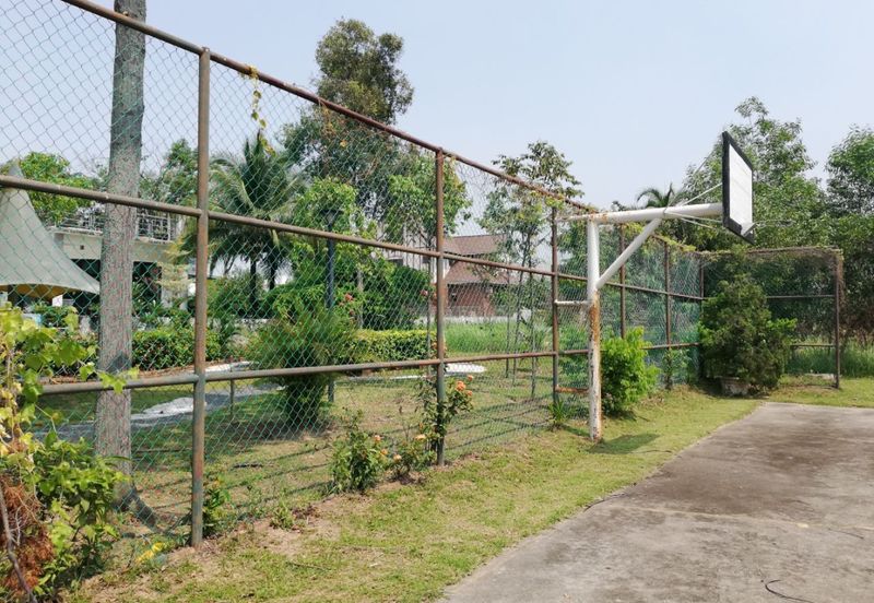 Perdana Lakeview East