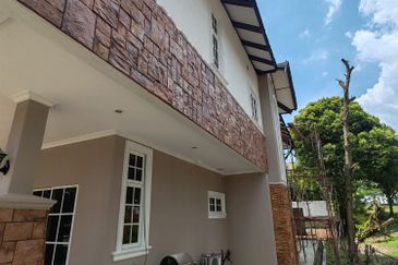 Perdana Lakeview East