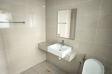 Mirage By The Lake Condominium