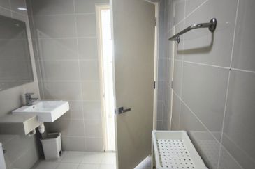 Mirage By The Lake Condominium