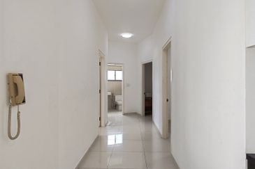 Mirage By The Lake Condominium