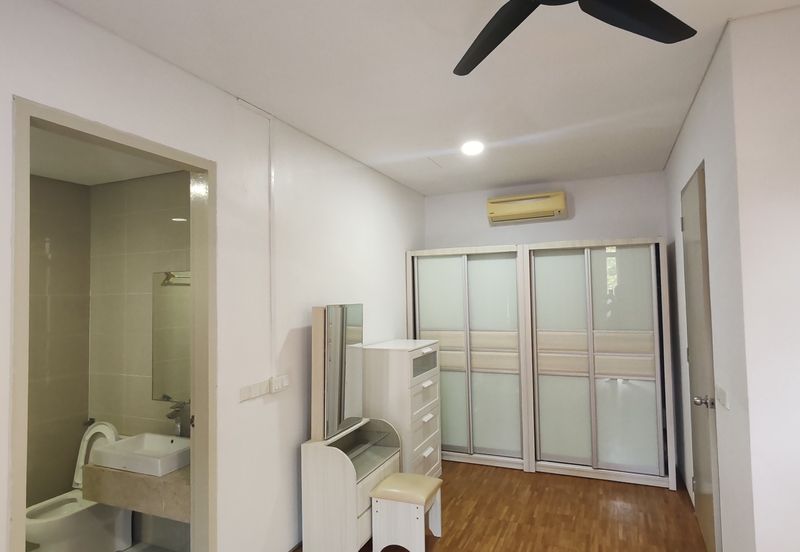 Mirage By The Lake @ Perdana Lakeview West