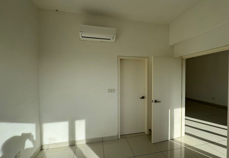 Mirage By The Lake Condominium