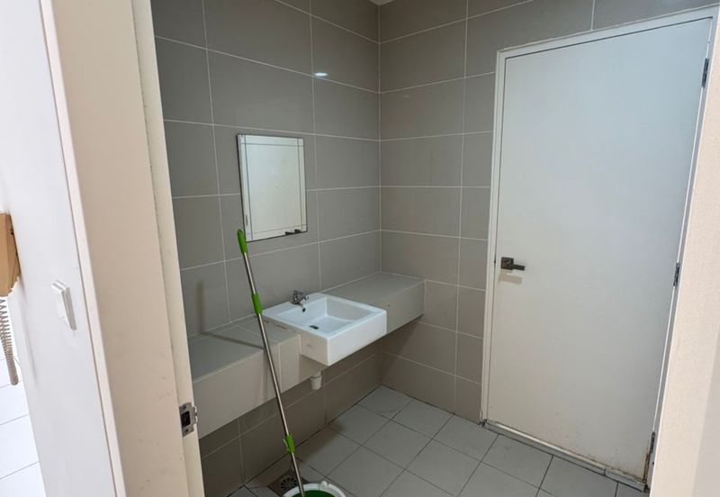 Mirage By The Lake Condominium