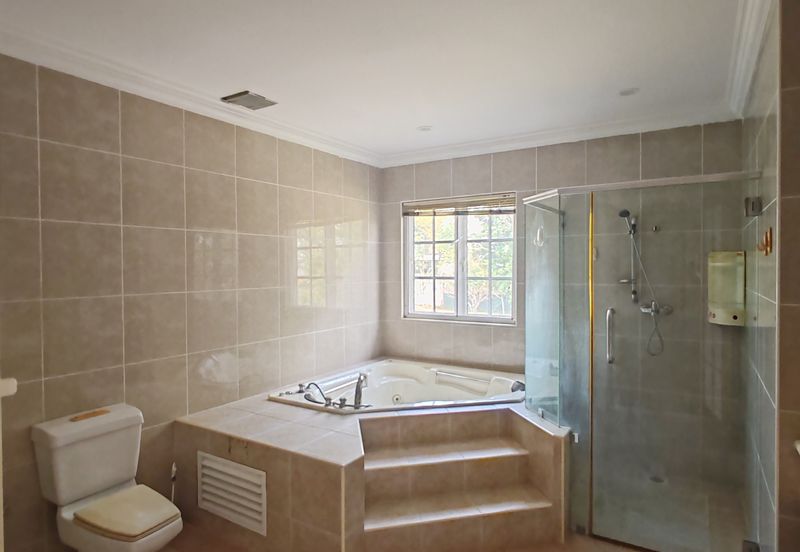 Perdana Lakeview East