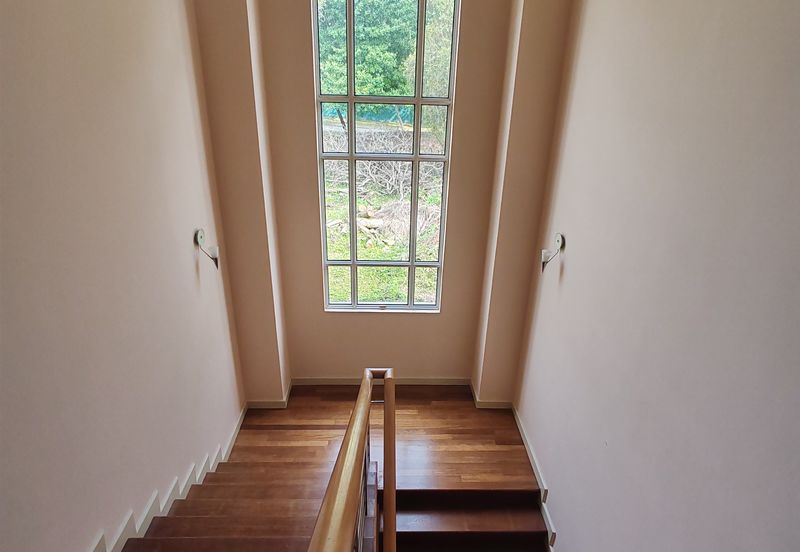 Perdana Lakeview East